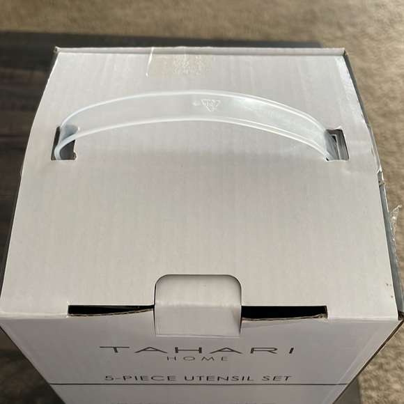 Tahari Home 5-Piece Utensil Set NIB - Picture 7 of 7